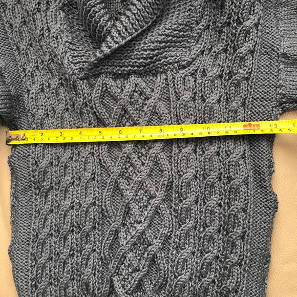 Home knit kids shawl sweater and matching hat. - Picture 5 of 7